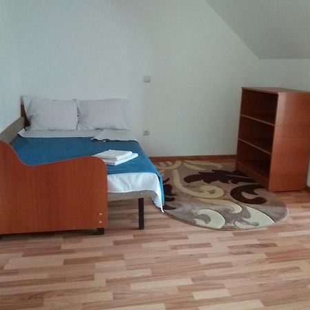 Karisma Kriss Otel Sucevita Dış mekan fotoğraf