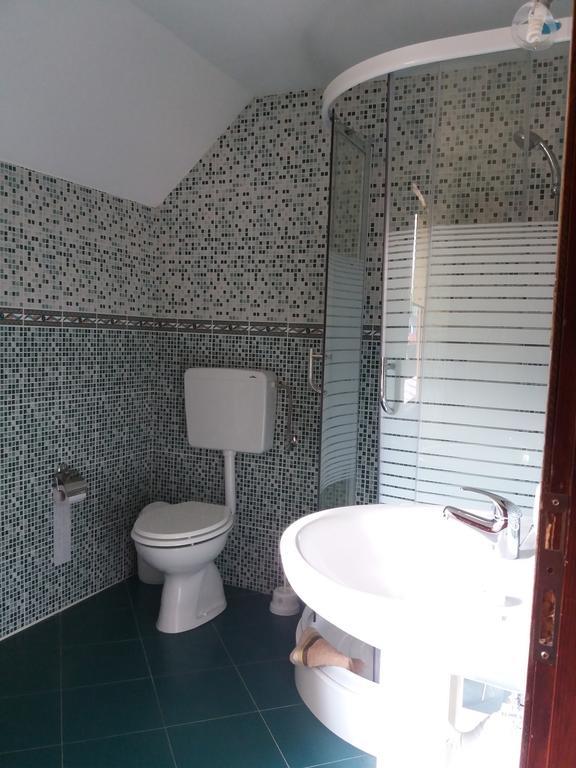 Karisma Kriss Otel Sucevita Dış mekan fotoğraf