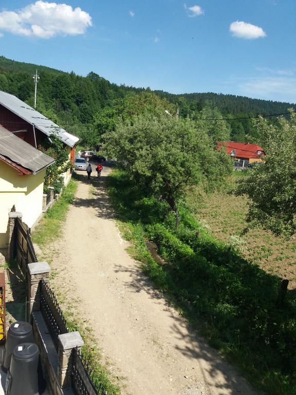 Karisma Kriss Otel Sucevita Dış mekan fotoğraf